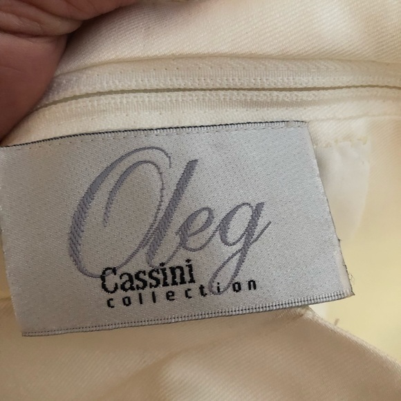 OMG Oleg Cassini High Neck Beautiful Button Detail - Picture 5 of 8